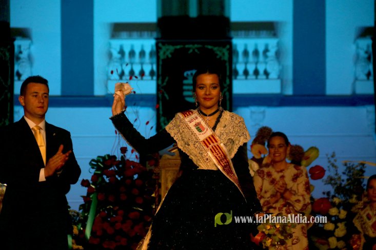Les Alqueries corona a Inma Fornet com a la reina de les festes 2018