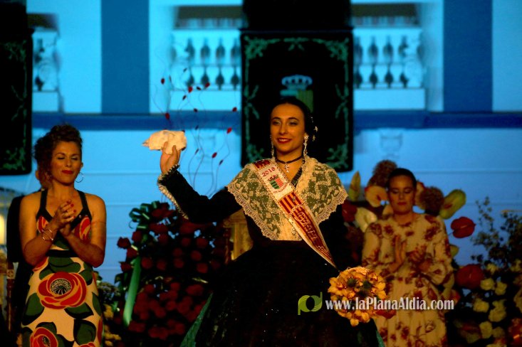 Les Alqueries corona a Inma Fornet com a la reina de les festes 2018