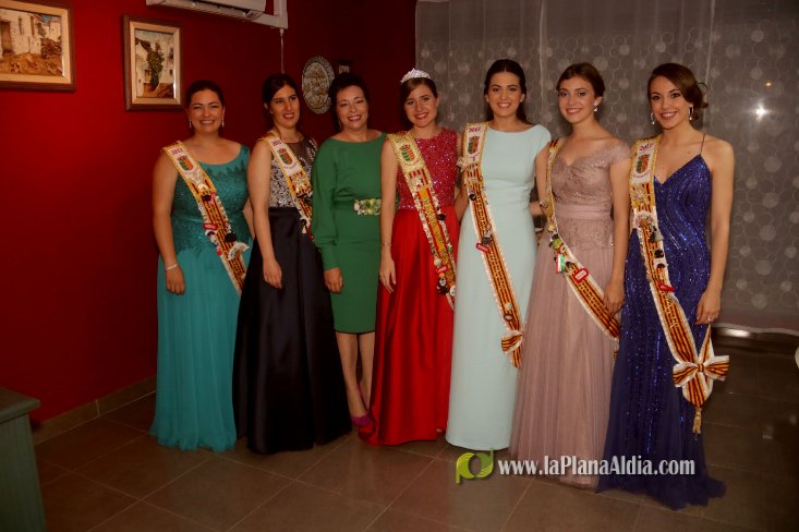 Les Alqueries corona a Inma Fornet com a la reina de les festes 2018