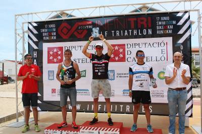 Isabel Solsona y Carlos Vives conquistan el podio del II Infinitri Half & Olympic Triathlon de Almassora
