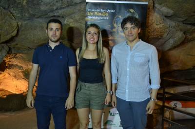 El Ayuntamiento de la Vall d'Uix y Turisme Comunitat Valenciana firman el convenio para cambiar la iluminacin de les Coves de Sant Josep 