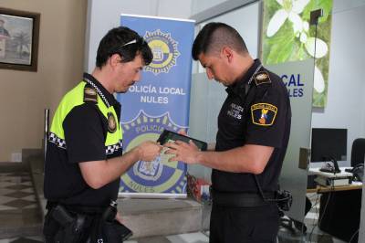 La Polica Local de Nules cuenta con tabletas para mejorar el servicio a la ciudadana