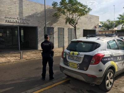 La polica local d'Almenara imputa un possible delicte lleu de furt per infringir la immobilitzaci d'un vehcle