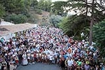 Multitud de ondenses participan en la romería del Salvador