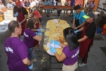 Acodis trionfa amb la truita gegant per a mil persones