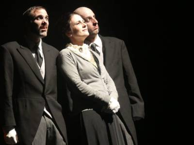 Duelos literarios en directo, 'impro' gestual a la suiza, estrenos y versos sin guin despiden en Onda el FIVO 2018 