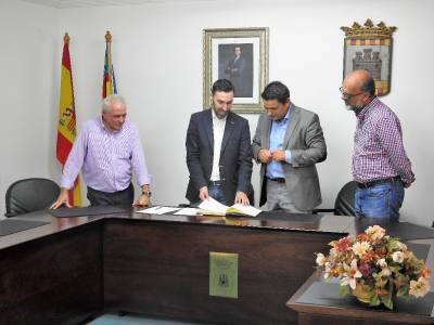 El Ayuntamiento de Culla y la Universidad Catlica de Valencia firman un convenio para poner en valor en patrimonio histrico del municipio