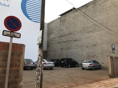 Nules habilita una nova zona destinada a aparcament