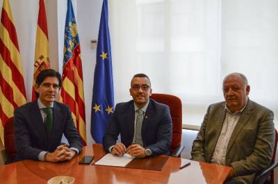 Vila-real, el CEU i el Villarreal CF estrenyen la col?laboraci per a implantar a la ciutat el grau de Cincies de l'Activitat Fsica i l'Esport