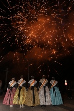 Les Alqueries despedeix les festes patronals amb processó i castell de focs artificials
