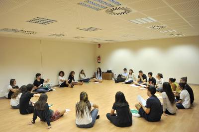 LEscola Municipal de Teatre obre linscripci per a cinc cursos dart dramtic