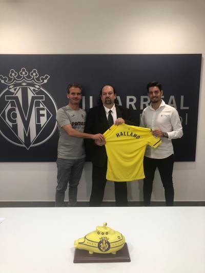 Acuerdo para la creación de la Villarreal Halland Academy