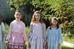 Las Reinas Falleras de Burriana 2020 se fotografían con las Falleras Mayores del próximo ejercicio