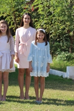 Las Reinas Falleras de Burriana 2020 se fotografían con las Falleras Mayores del próximo ejercicio