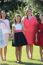 Las Reinas Falleras de Burriana 2020 se fotografían con las Falleras Mayores del próximo ejercicio