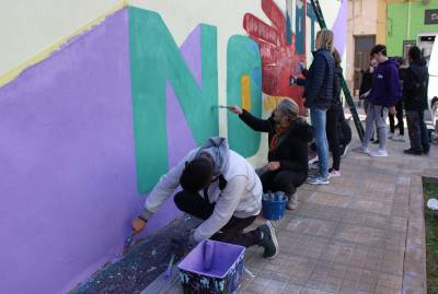 LAlcora realiza un mural participativo por la igualdad, el respeto, el amor y la tolerancia
