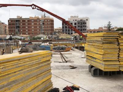 La constructora del Regina acortar plazos tras acumular 1,5 millones de euros de obra en Almassora