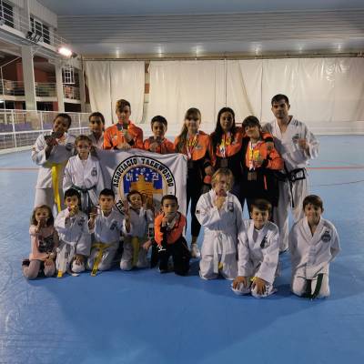 La Asociacin de Taekwondo Orpesa logra 18 medallas en el Open Espaa 2019 