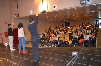 Oropesa del Mar fomenta la igualdad en una sesin de teatro frum con el alumnado del IES Torre del Rei