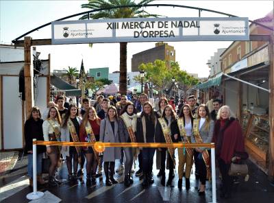 Oropesa del Mar 'inaugura' las fiestas con el Mercat de Nadal y el esperado encendido de luces 