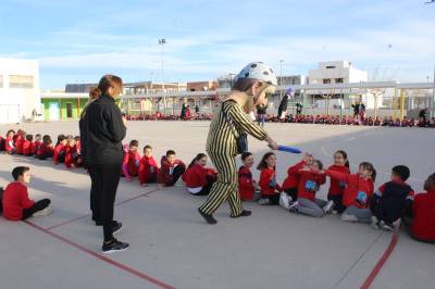 El CEIP Novenes de Calatrava inicia unes multitudinries II Jornades d'Esport Adaptat