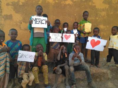 Roba, joguets i diners des de Trig fins a Burkina Faso