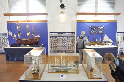 Conferncies i maquetes de vaixells per a celebrar 150 anys del port en Escala a Castell