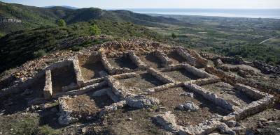 Hui comencen els treballs finals en el jaciment del Tossal del Mortrum a Cabanes per a consolidar la muralla i els accessos 