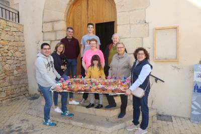 La tradicional Mona de Pascua de 24 huevos de La Foia mas grande de la provincia ya tiene afortunado