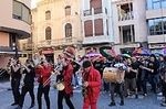 El Maig di Gras vive su jornada más multitudinaria  con las «brass bands» inundando de música las calles de Borriana 