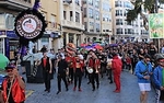 El Maig di Gras vive su jornada más multitudinaria  con las «brass bands» inundando de música las calles de Borriana 