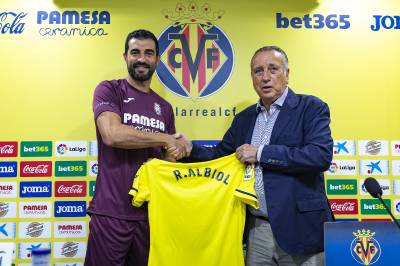 Presentacin de Ral Albiol en el Villarreal C.F.