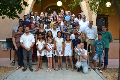 El Ayuntamiento de La Vall d'Uix recibe a los nios y nias del programa 'Vacaciones en paz'