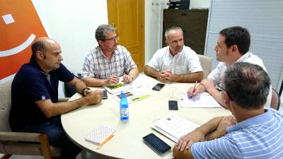 Ignasi Garcia es reuneix amb la Uni de Llauradors per donar una soluci sostenible a les plantes de purins de les comarques de Castell