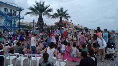 Almenara celebra les paelles en la recta final de les festes d'estiu de la Platja Casablanca