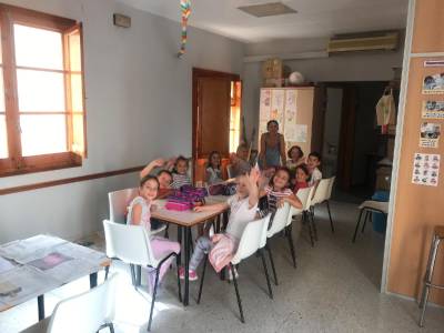 L'Ajuntament de Canet es converteix en una escola provisional per a solucionar la falta d'aules prefabricades