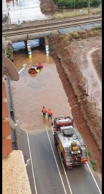 Los bomberos acuden al rescate... de los bomberos, en Nules