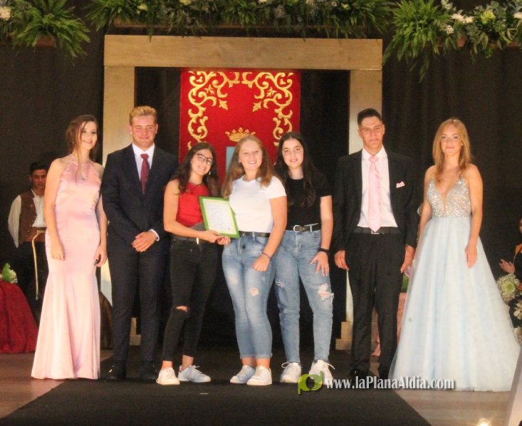 Les festes patronals d'Almenara comencen amb la presentació dels festers i festeres