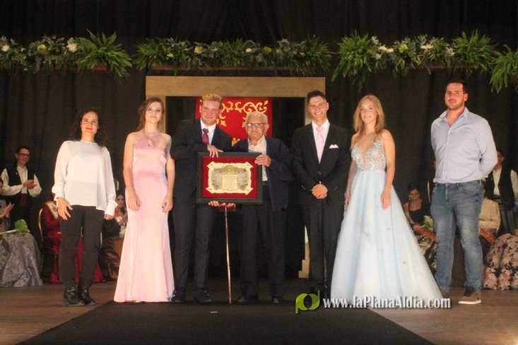 Les festes patronals d'Almenara comencen amb la presentació dels festers i festeres