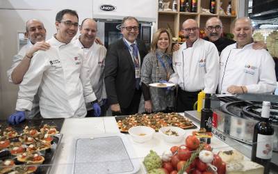 La Diputaci promociona la qualitat dels productes de Castell Ruta del sabor amb un homenatge a la tradicional coca de tomaca