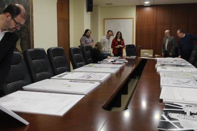 El Ayuntamiento abre los sobres con las propuestas de las 14 empresas que optan al concurso de ideas para la adecuacin del centro urbano de Borriana