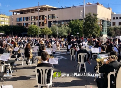 La Esmeralda de Almassora traslada el concierto de Santa Cecilia al aire libre
