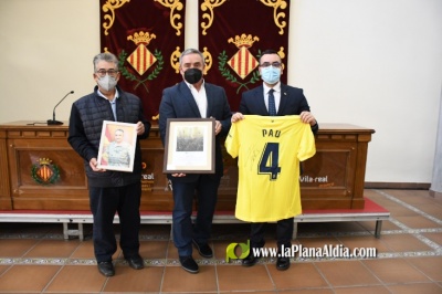 El Ayuntamiento y la Cátedra de Innovación Cerámica Ciudad de Vila-real rinden homenaje al subdelegado de Defensa en Castellón con motivo de su jubilación