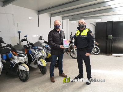 La Policia Local de la Vall d'Uixó compta amb 40 nous walkie-talkie connectats amb la resta de forces de seguretat i emergències