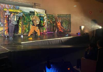 Oropesa del Mar acerca el ingls a los escolares con obras de teatro en el Espai Cultural