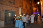 Cientos de feligreses salen por el casco antiguo a la procesión de las Antorchas de la Virgen de Lourdes