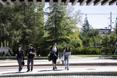 Los beneficios de la psicoterapia son menores en niños y adolescentes con depresión que en adultos