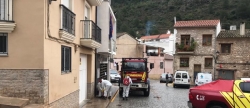 Los bomberos refuerzan las labores de desinfeccin en Alfondeguilla contra el Covid-19