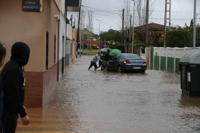 Inundaciones,indignacin y rescate de personas en el Puerto de Burriana