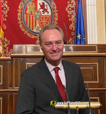 El expresidente de la Generalitat y senador Alberto Fabra abandona la UCI del hospital